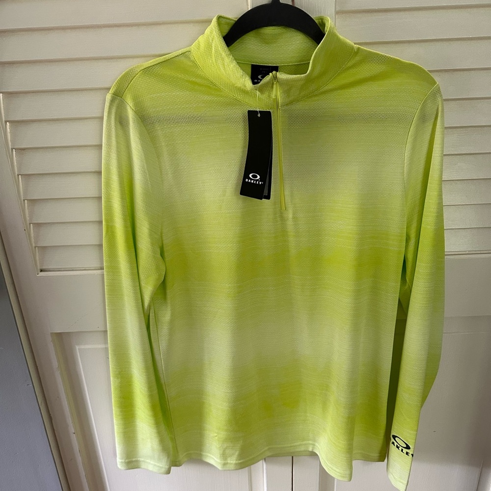 NWT Oakley Men’s Athletic Quarter Zip